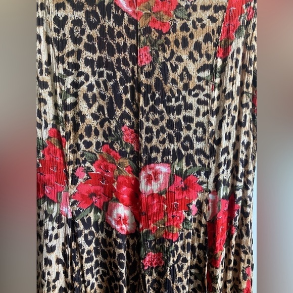 M.P.H -  Leopard 🐆 and Rose 🌹 Dress - Picture 8 of 10
